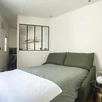 Cosy Flat In Montmartre