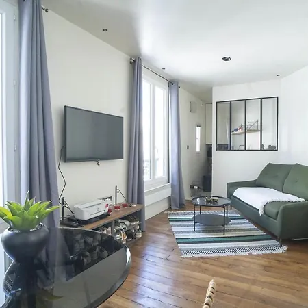 Cosy Flat In Montmartre Paris